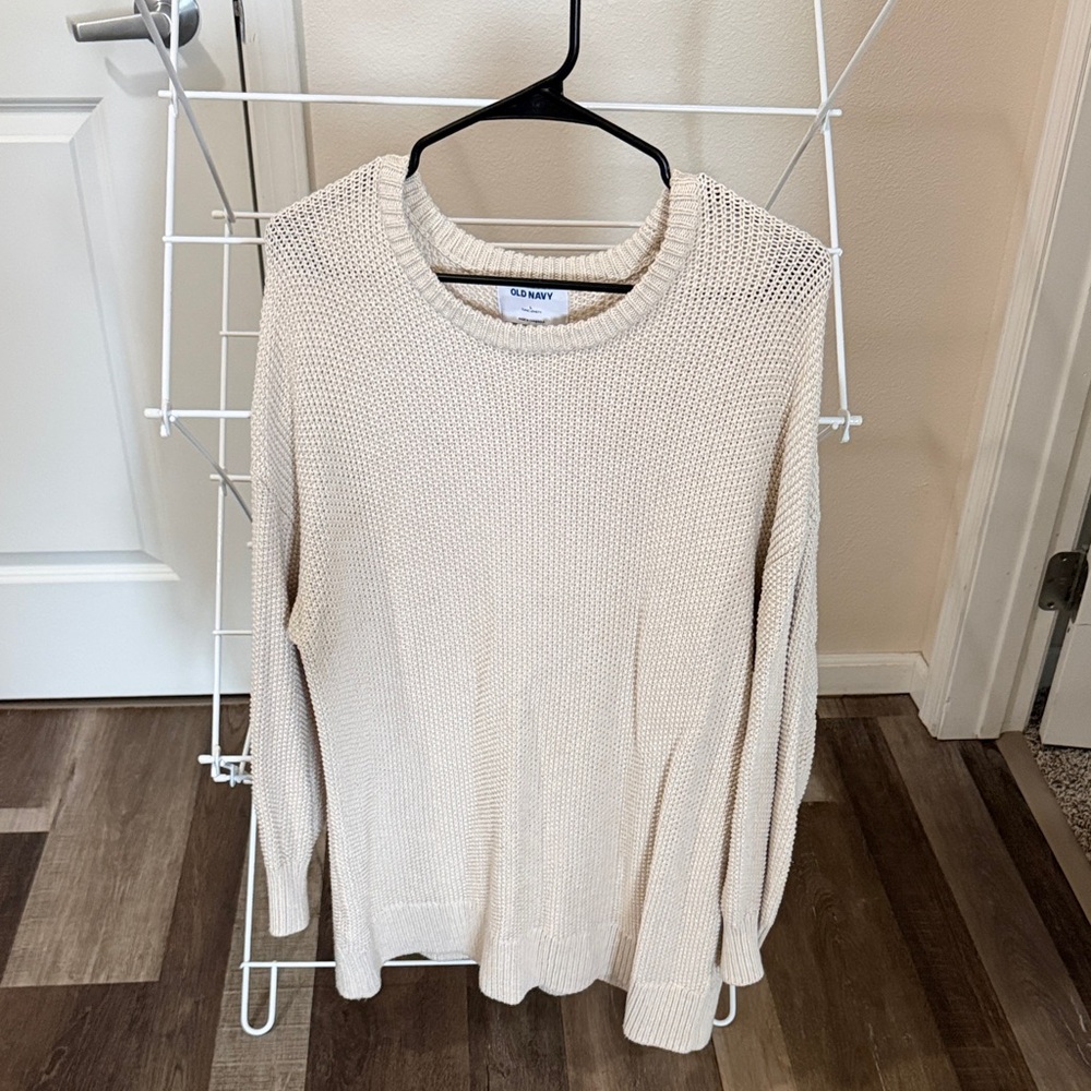 Old Navy Women's Beige Crew Neck Sweater